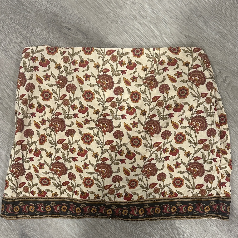 Zara Paisley Mini Skirt W/Beaded Edge- Cream and Red - Picture 4 of 4